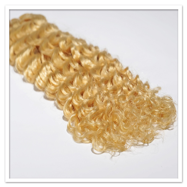 Blond kinky curl hair extension